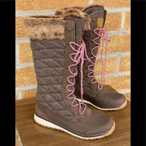 Salomon tall fur boots size 7.5
